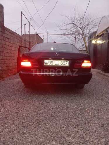 Mercedes E 240 2000, 400,000 km - 2.4 l - Bakı