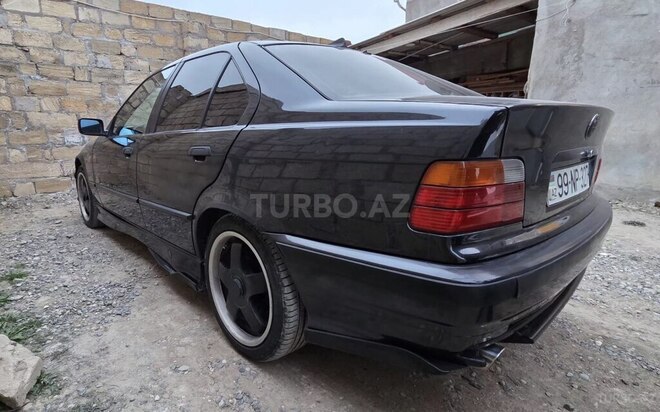 BMW 318-3