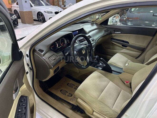 Honda Accord-11