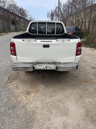 Mitsubishi L200 2016, 350,000 km - 2.5 l - Bakı