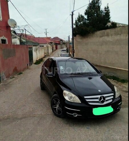 Mercedes B 200-3