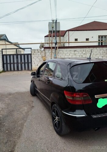 Mercedes B 200-5