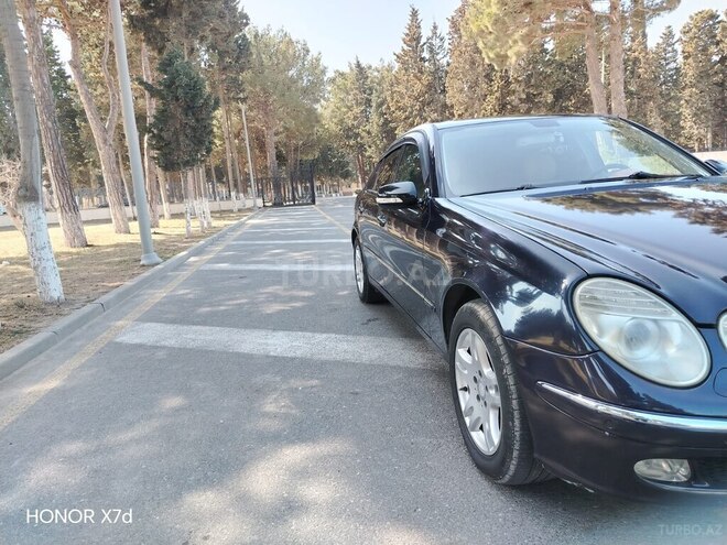 Mercedes E 320-4