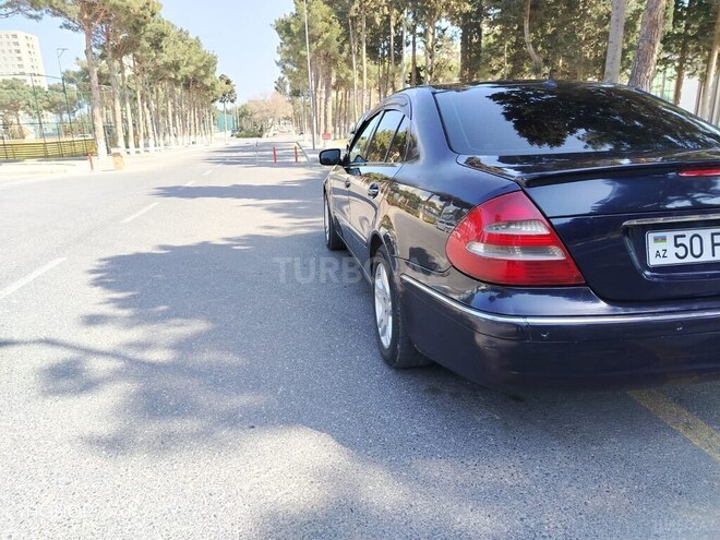 Mercedes E 320-7