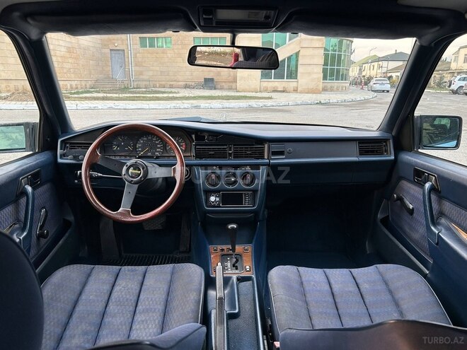 Mercedes 190-15