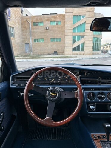 Mercedes 190-16