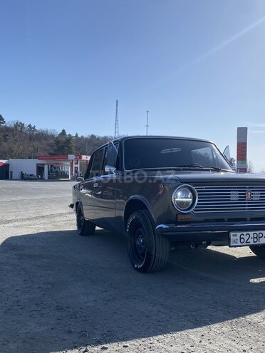 LADA (VAZ) 21011-2