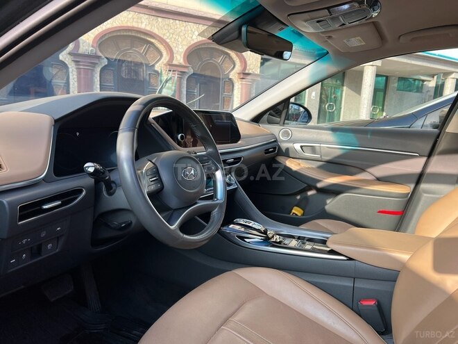Hyundai Sonata-4