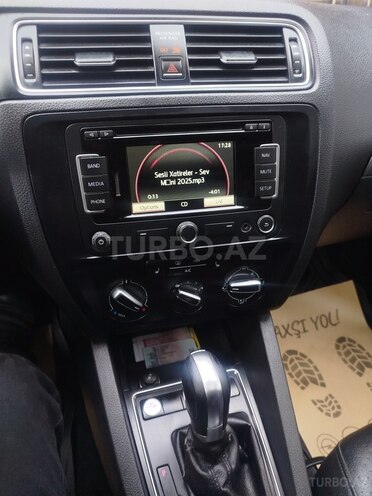 Volkswagen Jetta 2014, 320,200 km - 1.8 l - Şəki