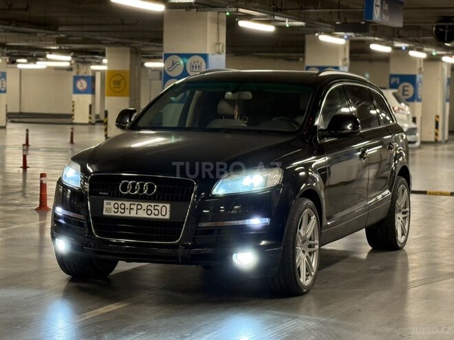 Audi Q7-14