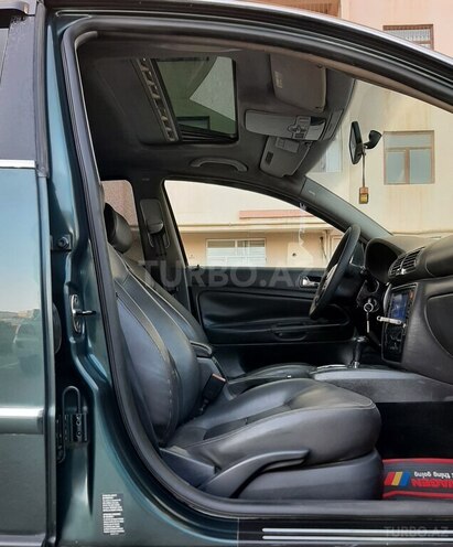 Volkswagen Passat 2004, 355,300 km - 1.8 l - Bakı
