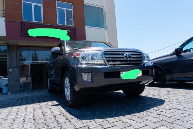 Toyota Land Cruiser-2
