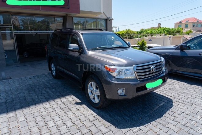 Toyota Land Cruiser-3