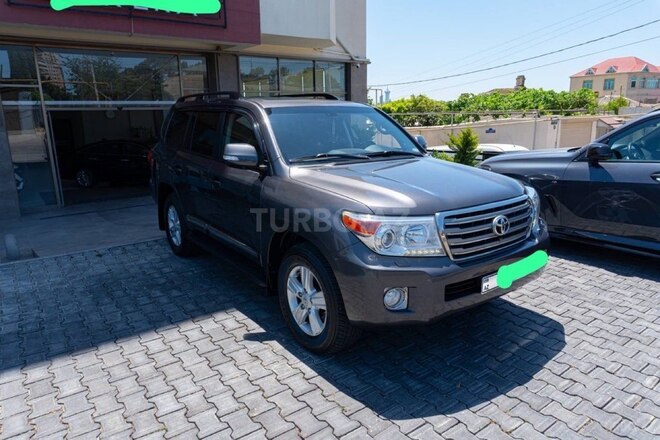 Toyota Land Cruiser-8