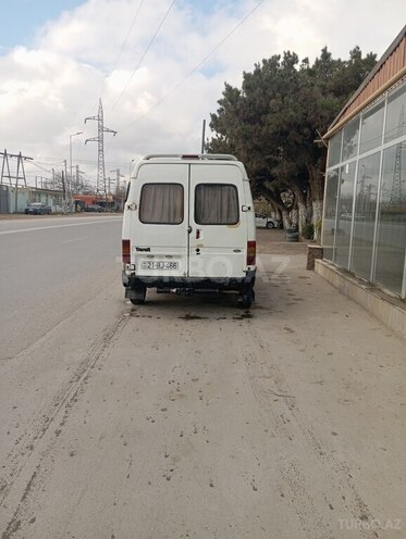 Ford Transit-2