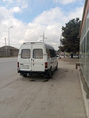 Ford Transit-5