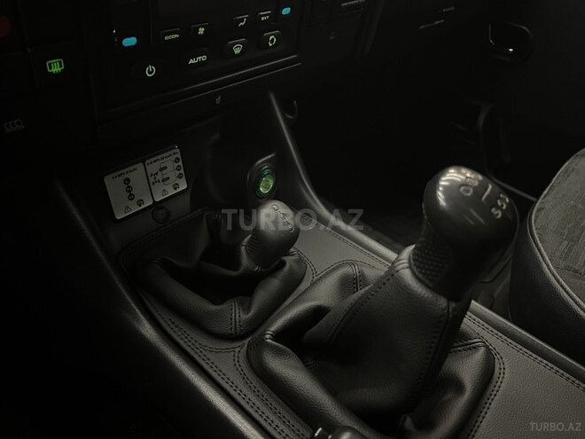 Land Rover Discovery-15