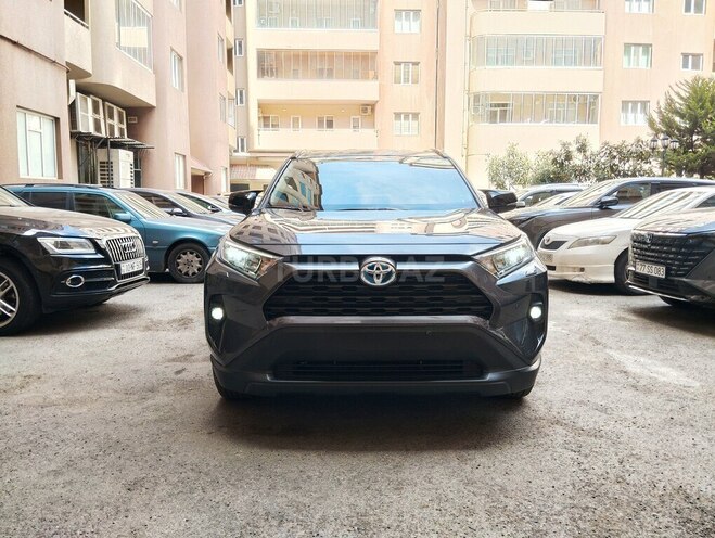 Toyota RAV4 2025, 10,000 km - 2.5 л - Bakı