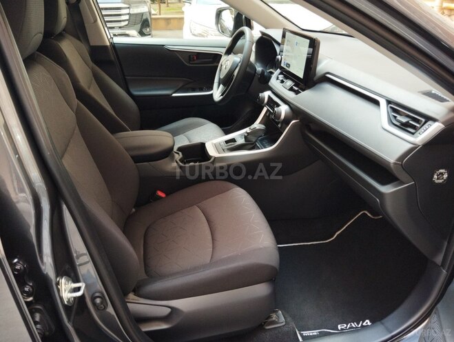 Toyota RAV4 2025, 10,000 km - 2.5 л - Bakı