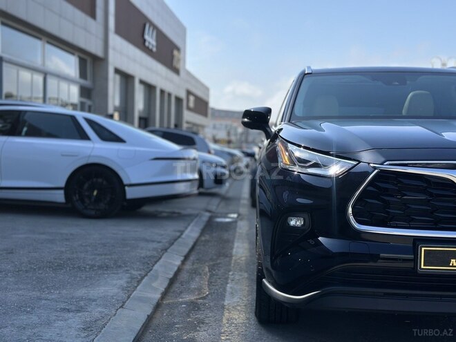 Toyota Highlander-4