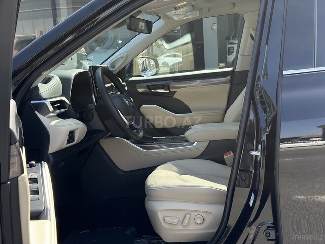 Toyota Highlander-11