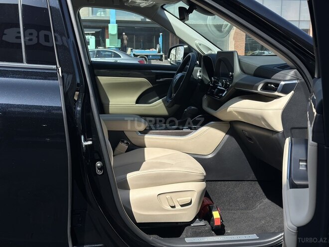 Toyota Highlander-16