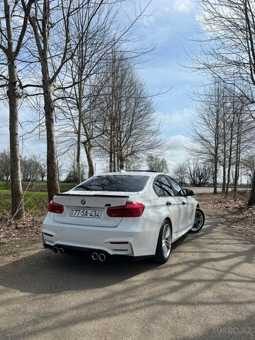 BMW  2018, 220,000 km - 2.0 l - Bakı