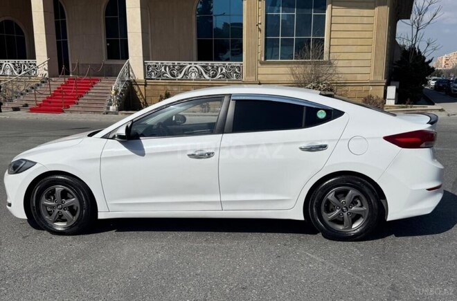 Hyundai Avante 2015, 198,000 km - 1.6 l - Bakı