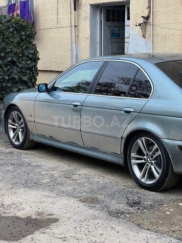 BMW 525-12