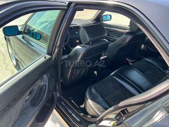BMW 728-10