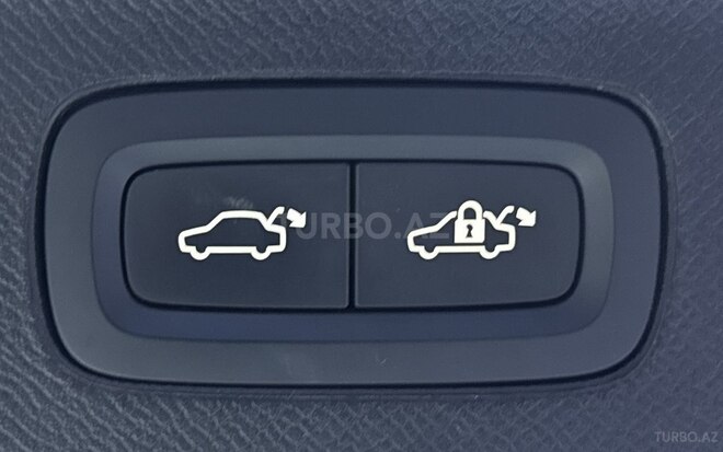 Volvo XC90-18