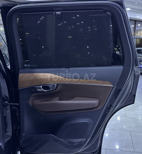 Volvo XC90-16
