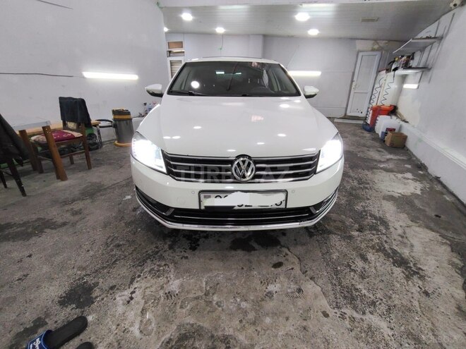 Volkswagen Passat 2014, 258,000 km - 1.8 l - Bakı