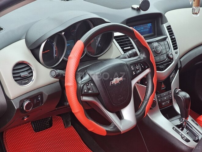 Chevrolet Cruze-9
