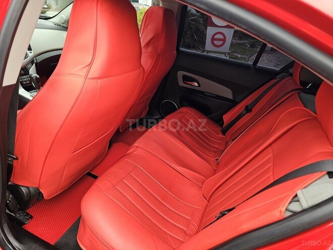 Chevrolet Cruze-12