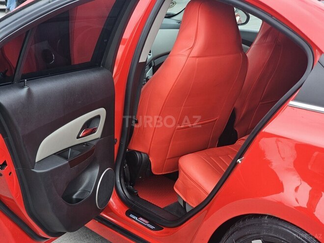 Chevrolet Cruze-13