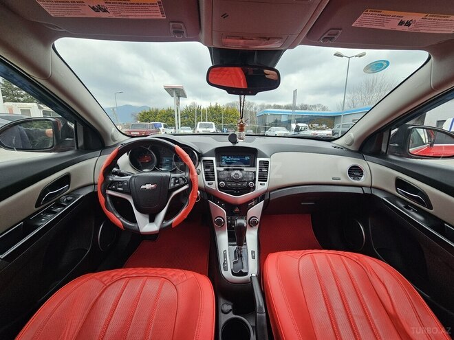 Chevrolet Cruze-16