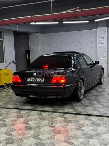 BMW 728-5