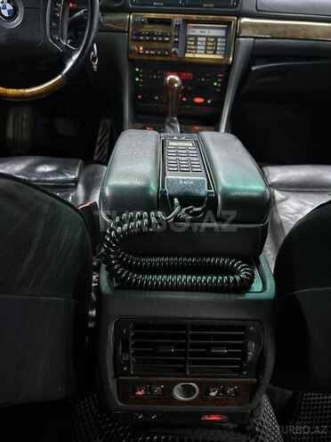 BMW 728-11