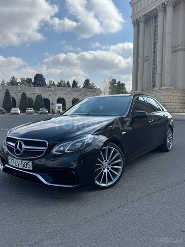 Mercedes E 220-4