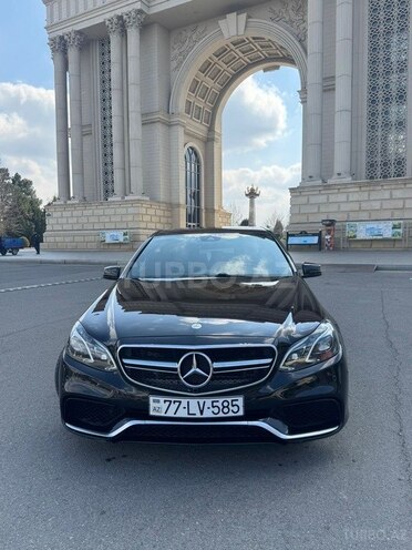 Mercedes E 220-1