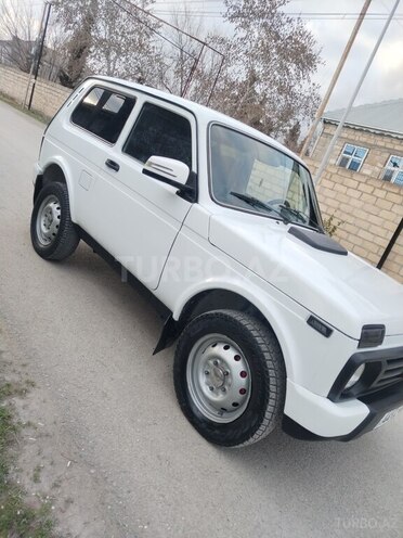 LADA (VAZ) Niva-9