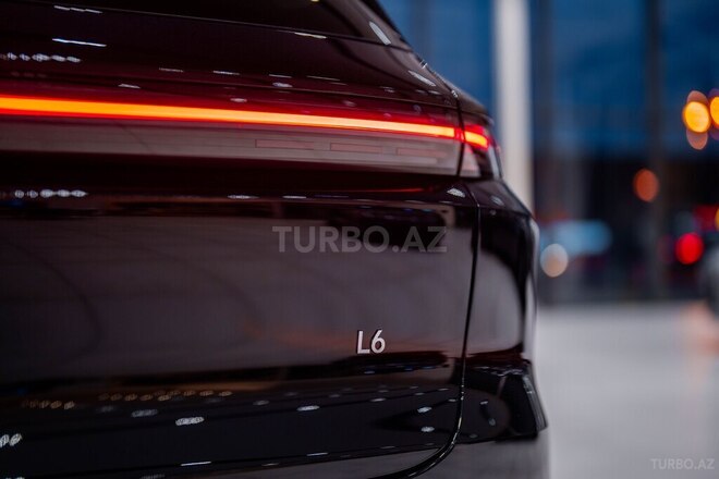 Li Auto L6-5