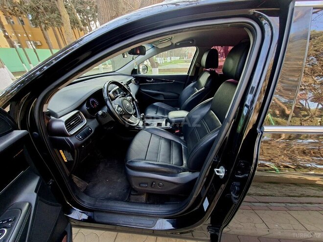 Kia Sorento-16
