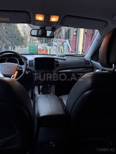 Kia Sorento-8