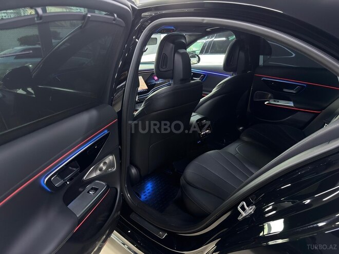 Mercedes E 350 e -7