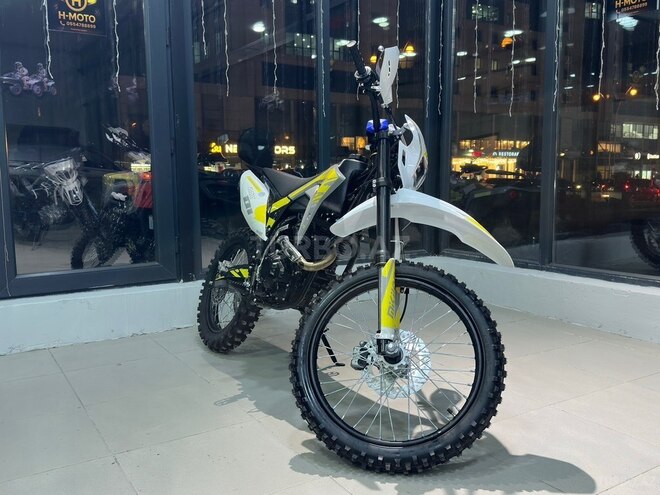 Mikilon Defender H57 250 CC-1