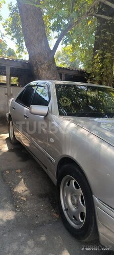 Mercedes E 220 1996, 550,000 km - 2.2 l - Sumqayıt