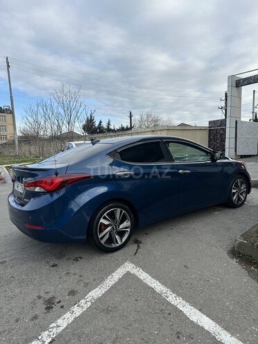 Hyundai Elantra-6