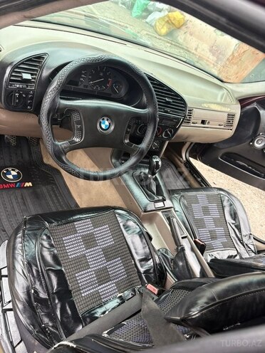 BMW 318-10